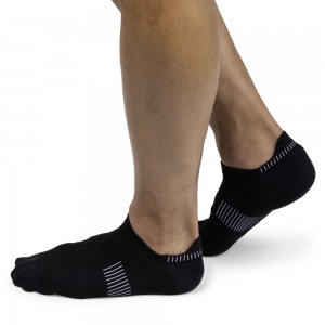 On |Men QC Ultralight Low Sock Socks Black | White | OZ27-Y2PP