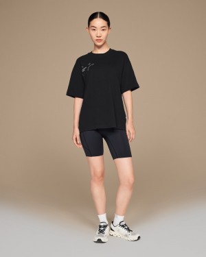 On |Women QC Graphic Club T Tops and T-shirts Black / Creek | KG30-W6DM