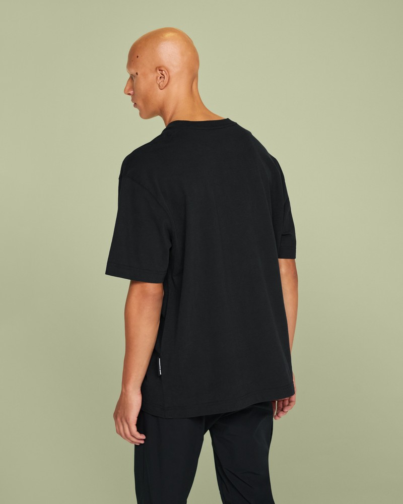 On |Men QC Graphic Club T Tops and T-shirts Black / Creek | US88-Z1BX