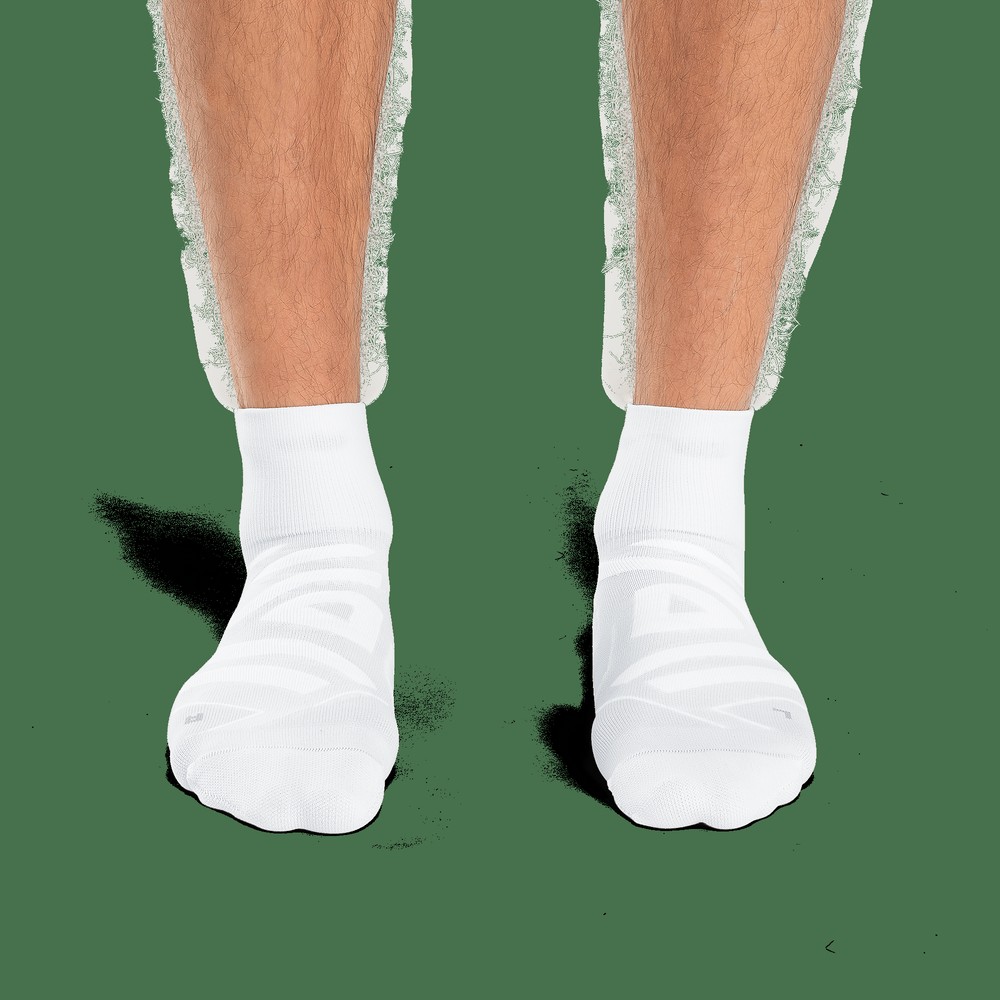 On |Men QC Performance Mid Sock Socks White | Ivory | SH80-A1SD