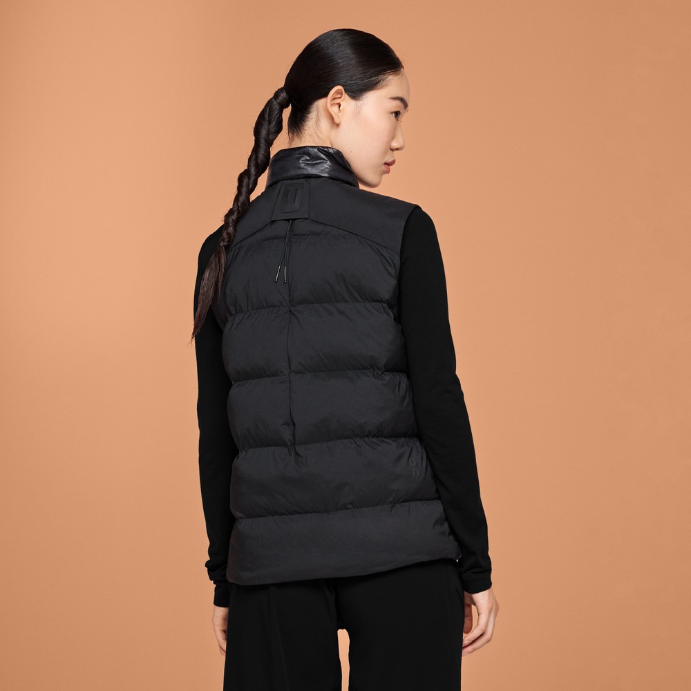 On |Women QC Challenger Vest Jackets Black | RY66-A9DH