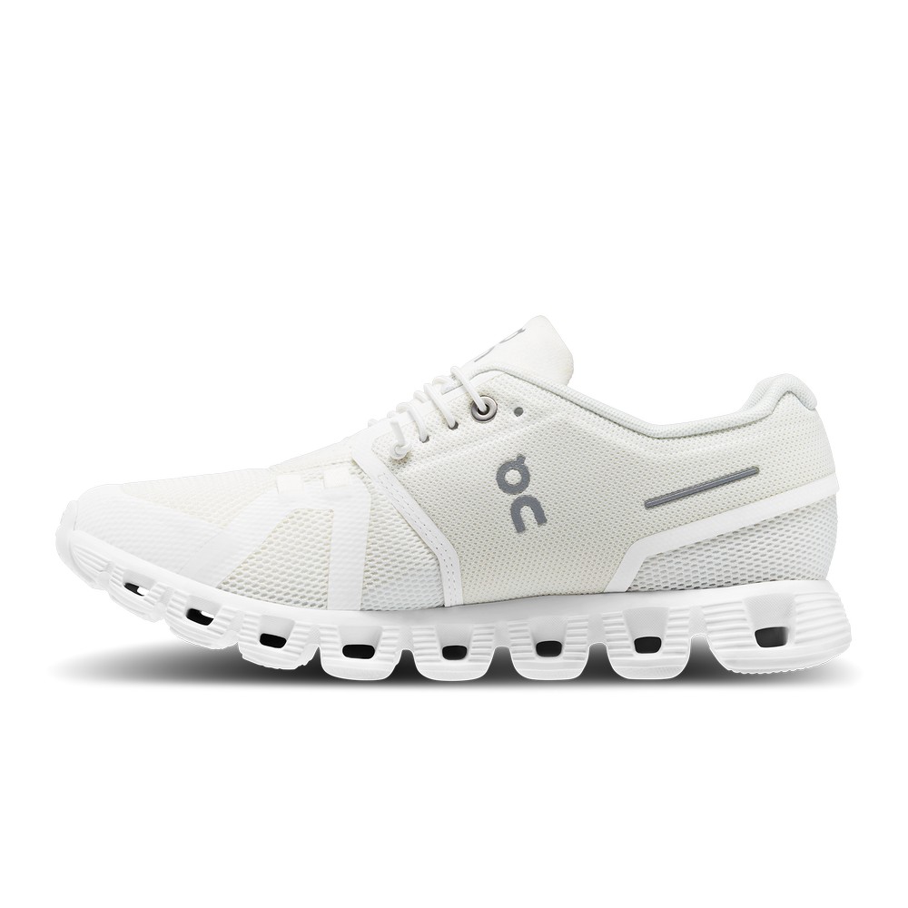 On |Women QC Cloud 5 Lifestyle Shoes Undyed-White / White | IO67-V8FA