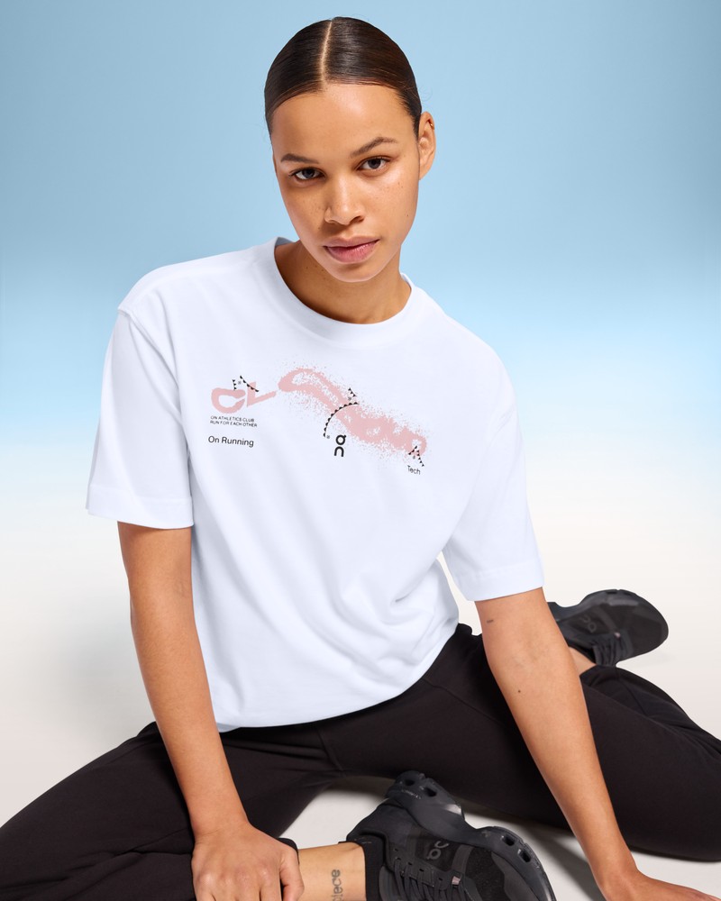 On |Women QC Club-T Cloud Tops and T-shirts White | SH46-E2EA