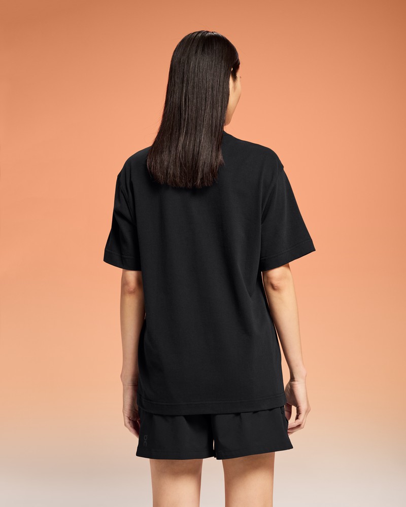 On |Women QC Club-T Flow Tops and T-shirts Black | SU60-T1YY