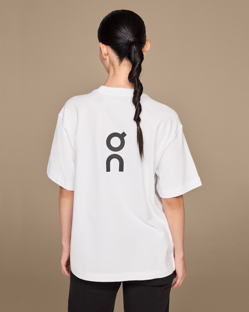 On |Women QC Club T Tops and T-shirts White | EL92-J2QI