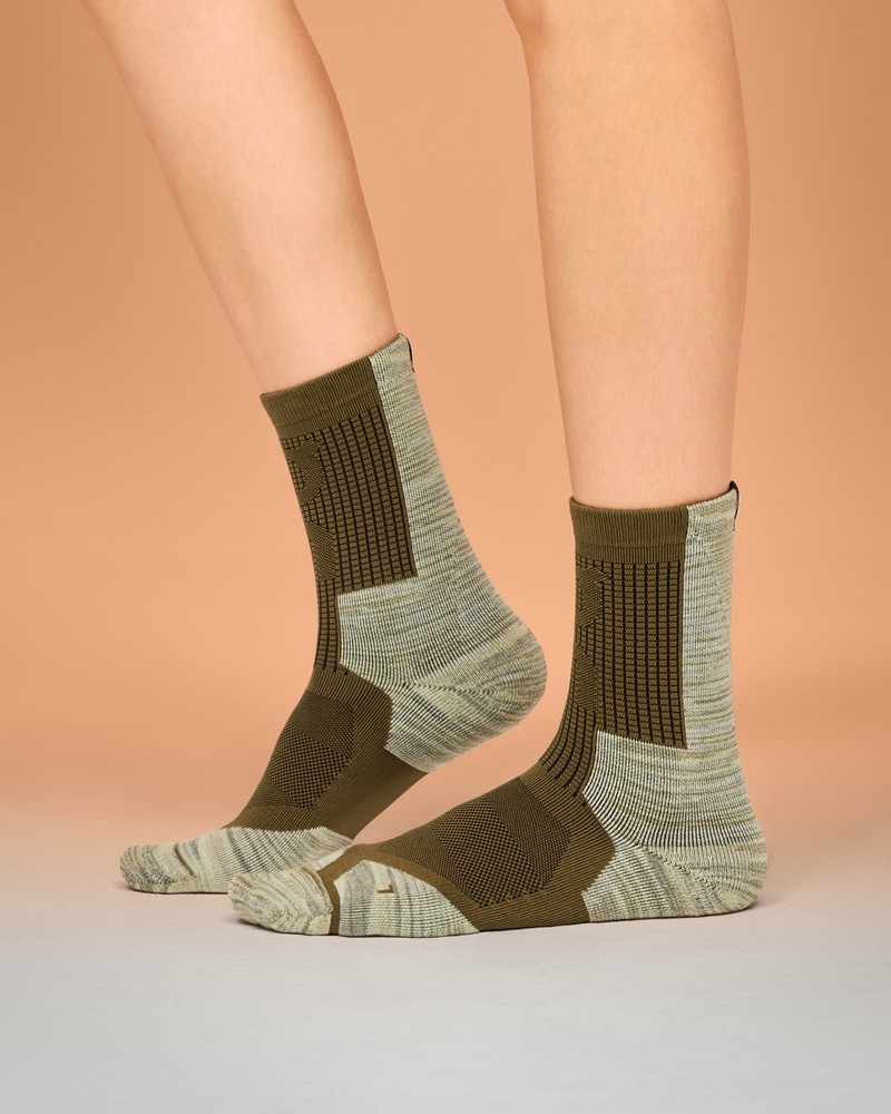 On |Women QC Explorer Merino Sock Socks Hunter | Safari | UT75-X3ET