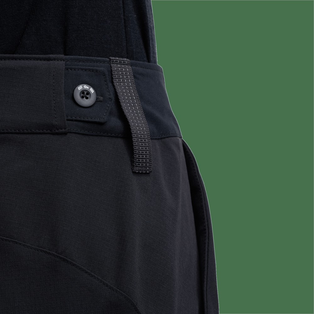 On |Women QC Explorer Pants Pants Black | SD55-R7CP