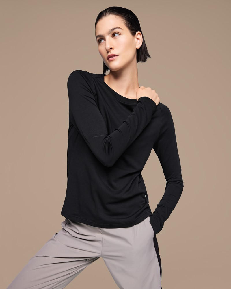 On |Women QC Focus Long-T Tops and T-shirts Black | LE21-Z6QW