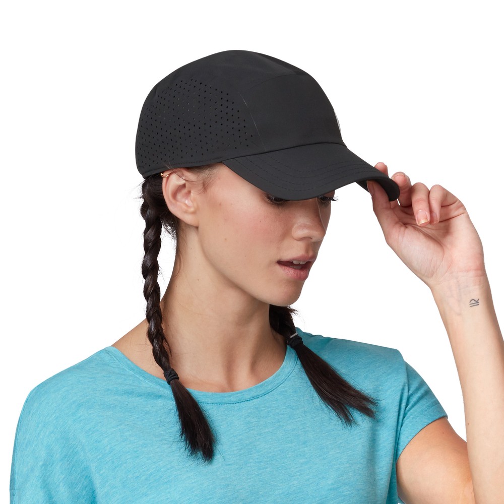 On |Women QC Lightweight Cap Headwear Black | LE01-Z9AZ