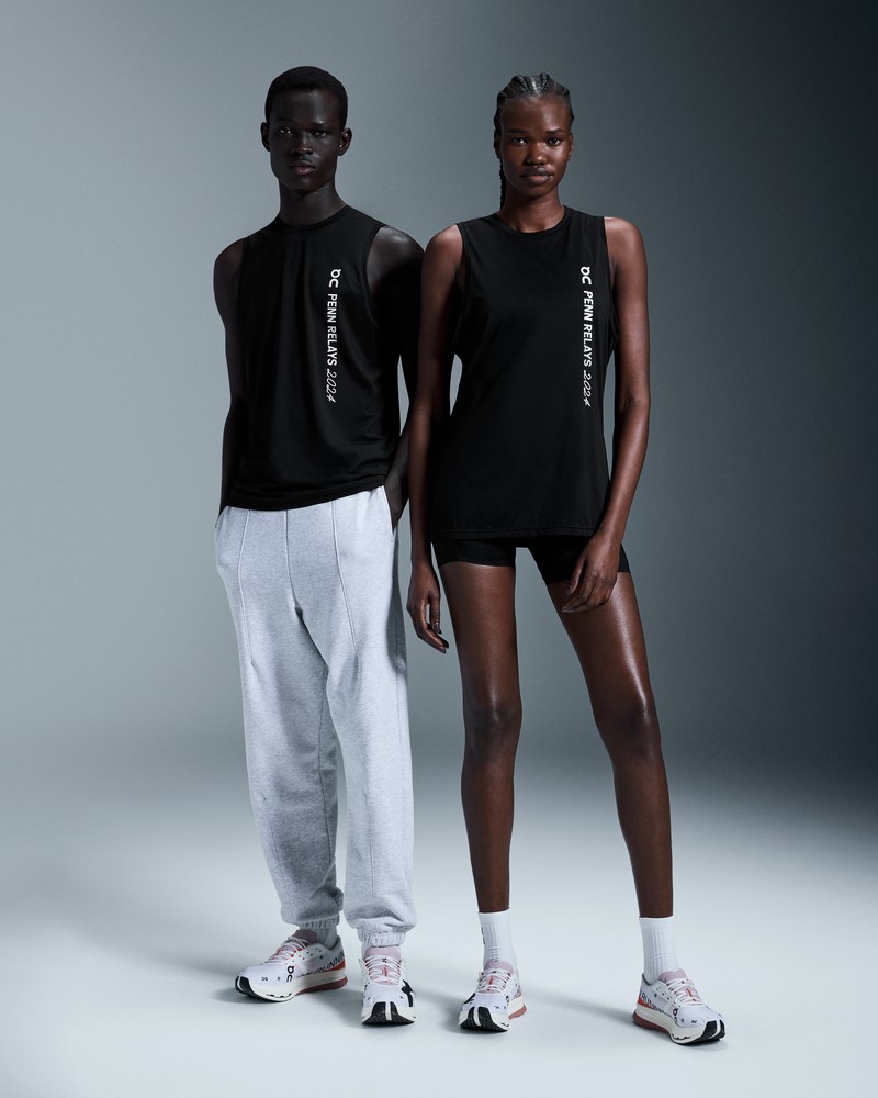 On |Women QC Singlet Penn Relays Tops and T-shirts Black | NV44-Y7UP