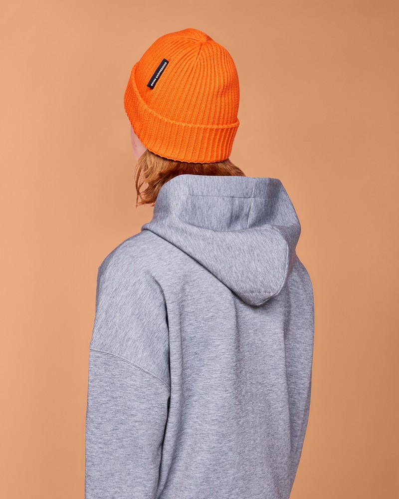 On |Women QC Studio Beanie Headwear Flame | PC85-Y7CO